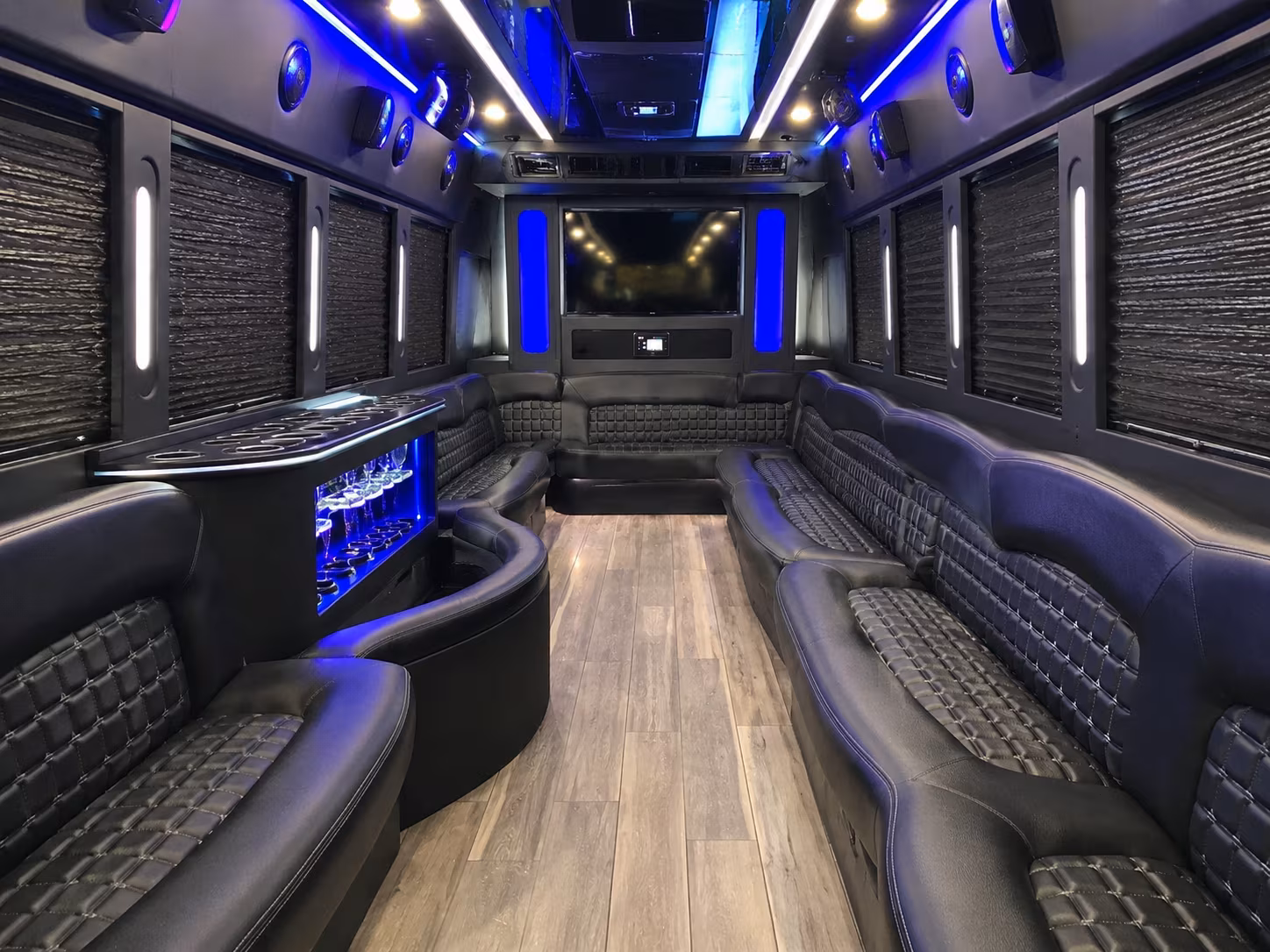 Rent a Bus to Louie's Backyard