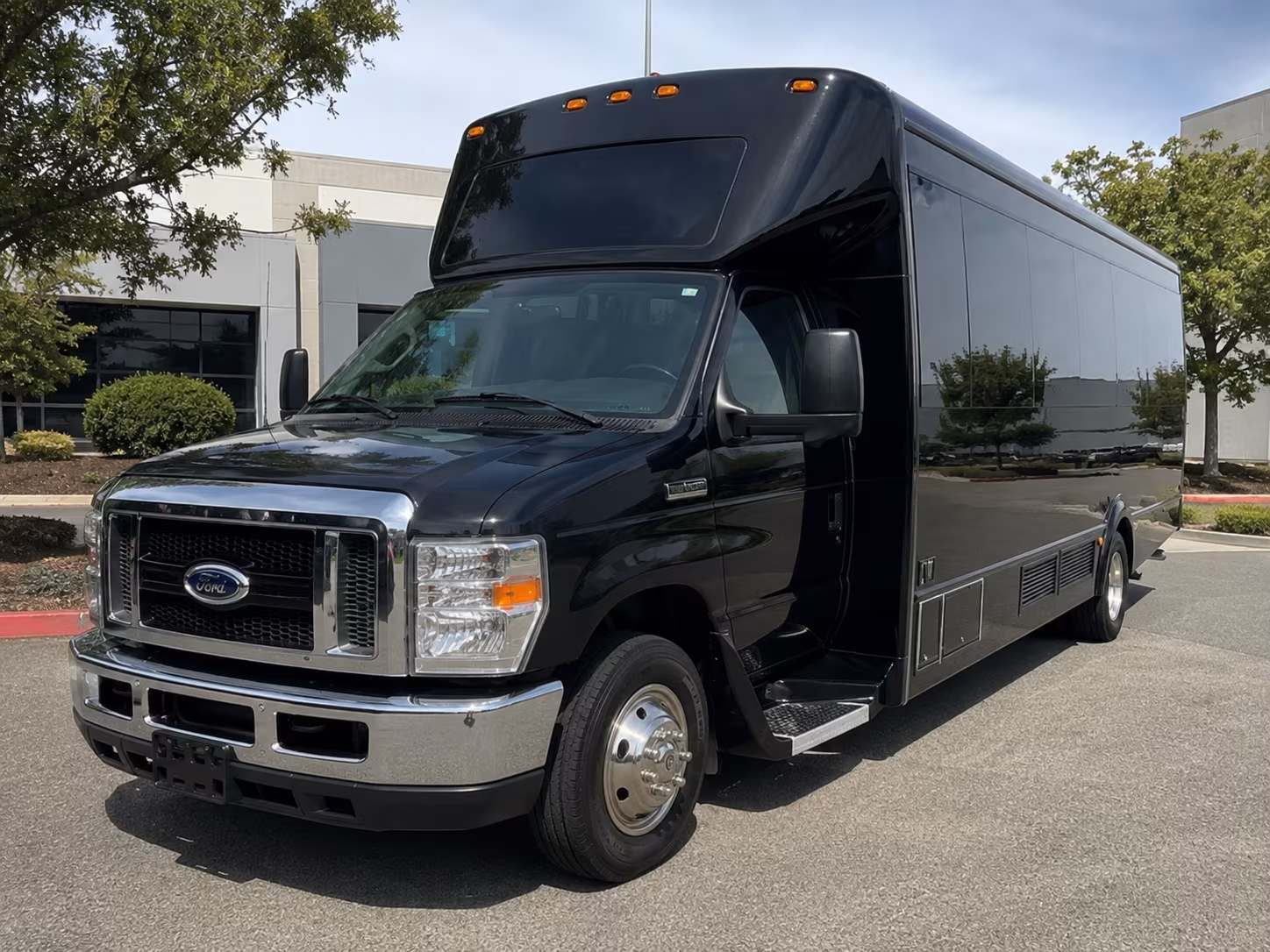Corpus Christi Winery Tour & Pub Crawl Transportation